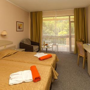 Zimmer mit zwei Einzelbetten